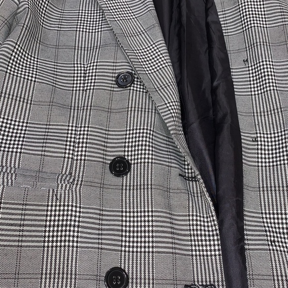 Mint Vanilla Coat - Picture 2 of 4